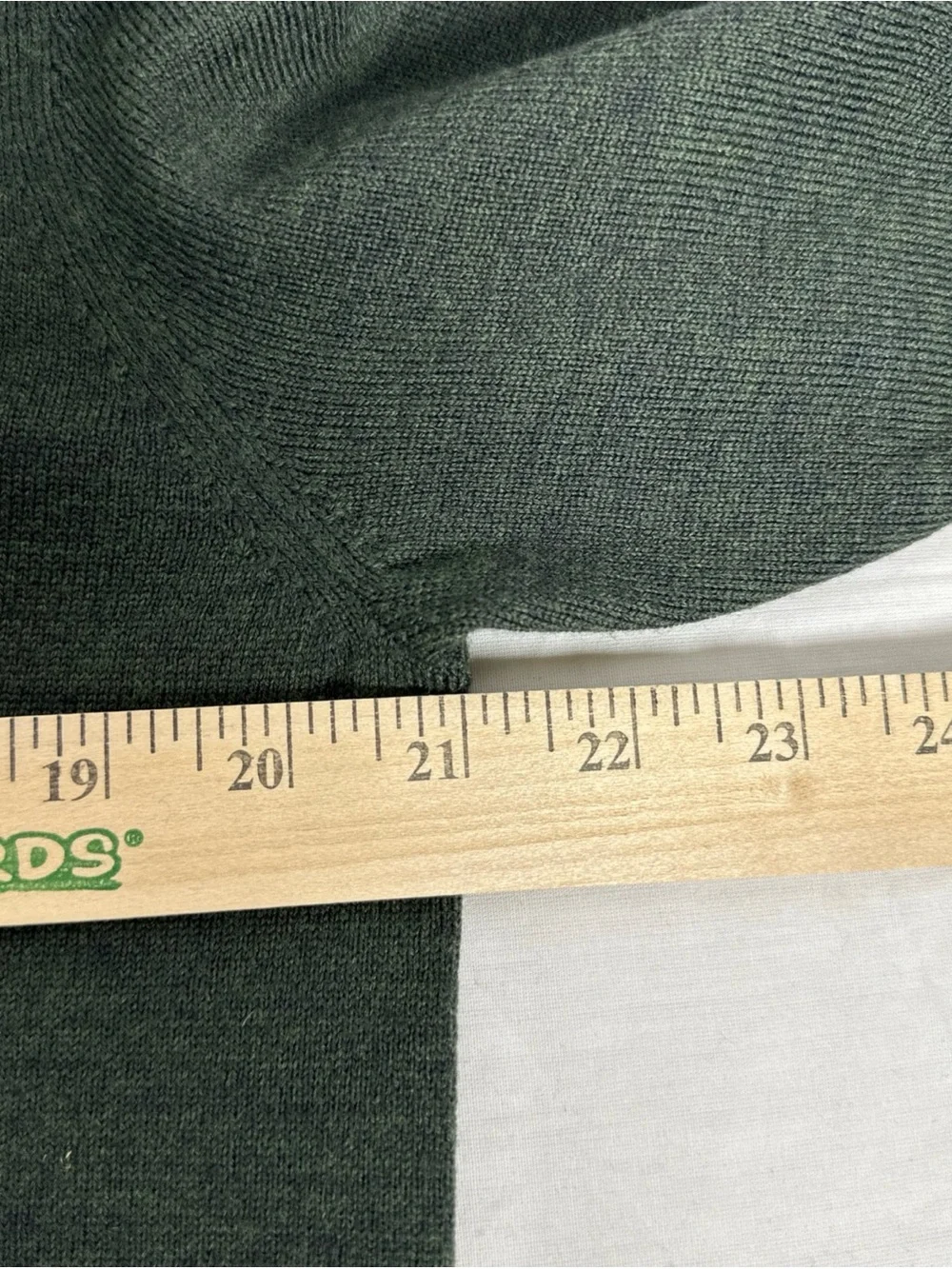 Brooks Brothers Men's Dark Green V-Neck Sweater Merino Wool Blend Medium